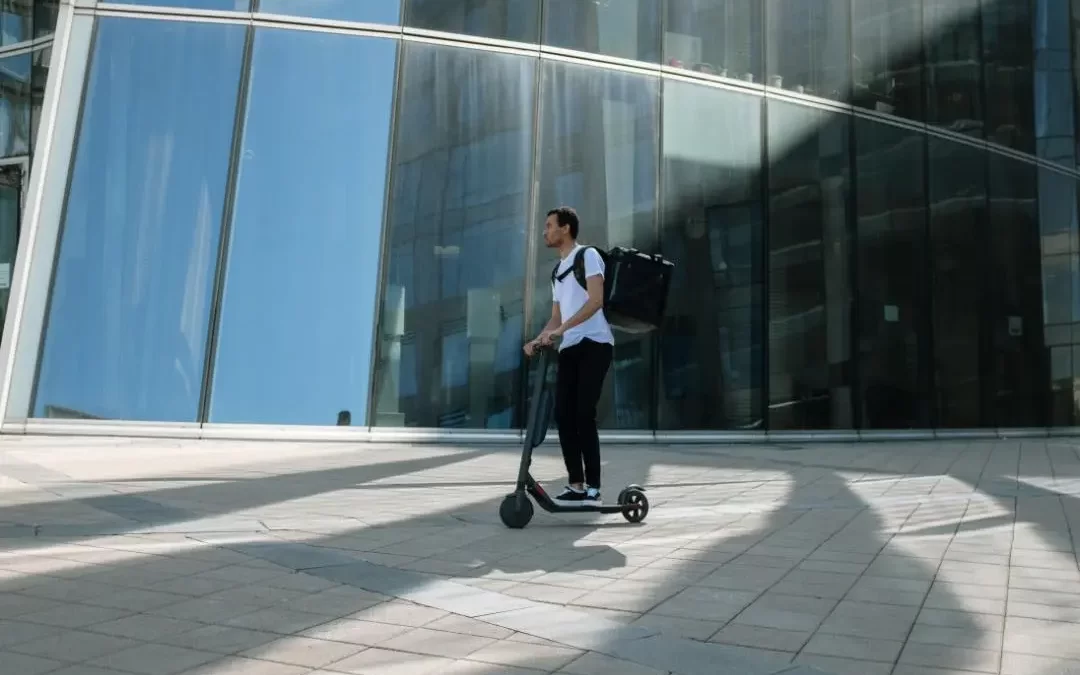 Az elektromos rollerekre is kötelező lesz a biztosítás?